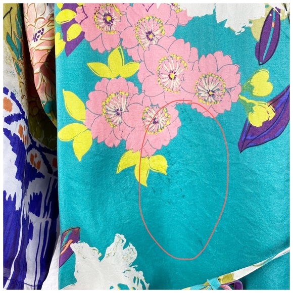 CAbi Poetry Silk Floral Print Tunic Size Medium‎ - Picture 9 of 12